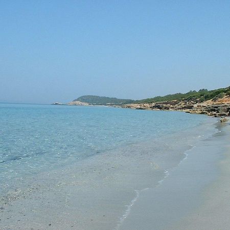 B&B Gli Ulivi SantʼAnna Arresi Eksteriør bilde