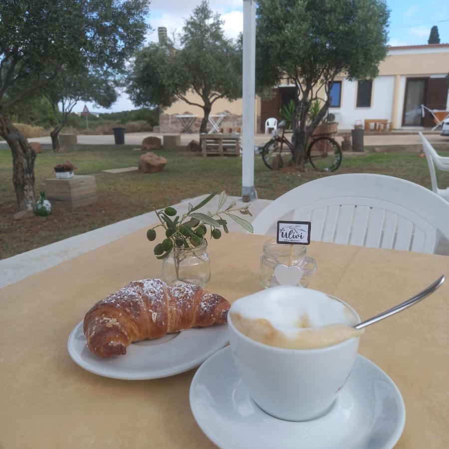 B&B Gli Ulivi SantʼAnna Arresi Eksteriør bilde