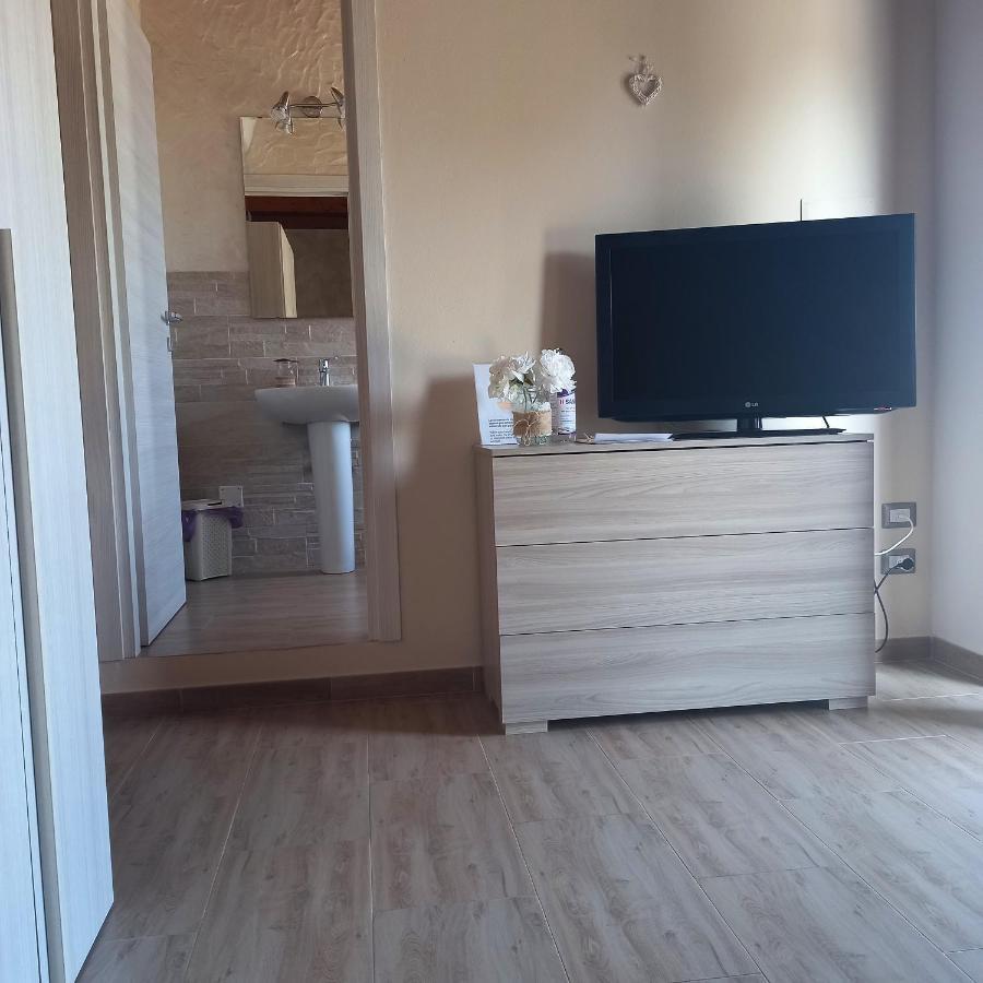 B&B Gli Ulivi SantʼAnna Arresi Eksteriør bilde