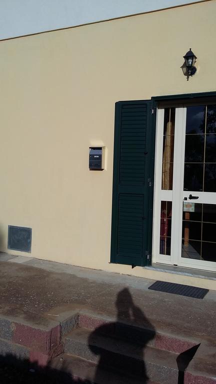 B&B Gli Ulivi SantʼAnna Arresi Eksteriør bilde