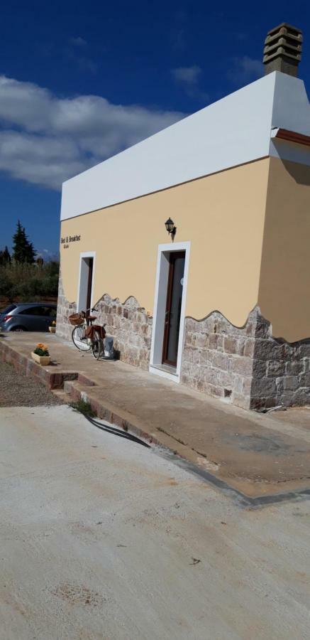 B&B Gli Ulivi SantʼAnna Arresi Eksteriør bilde
