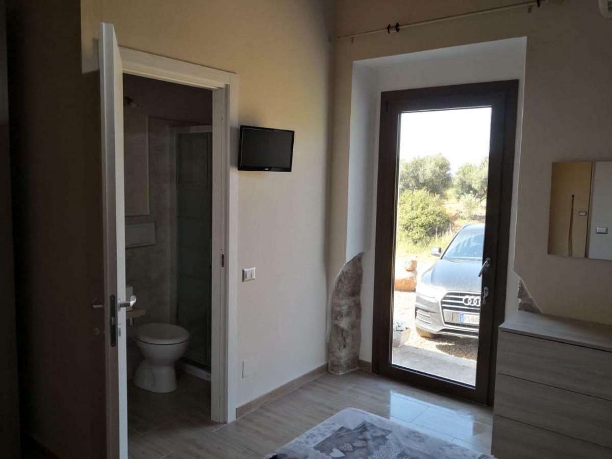 B&B Gli Ulivi SantʼAnna Arresi Eksteriør bilde
