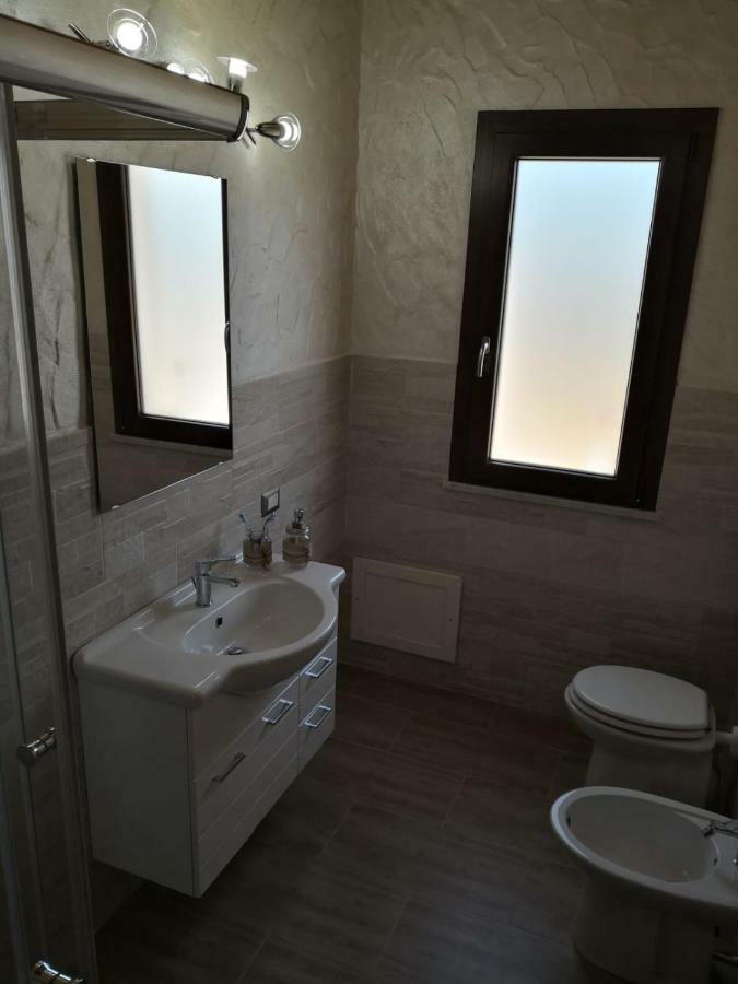 B&B Gli Ulivi SantʼAnna Arresi Eksteriør bilde